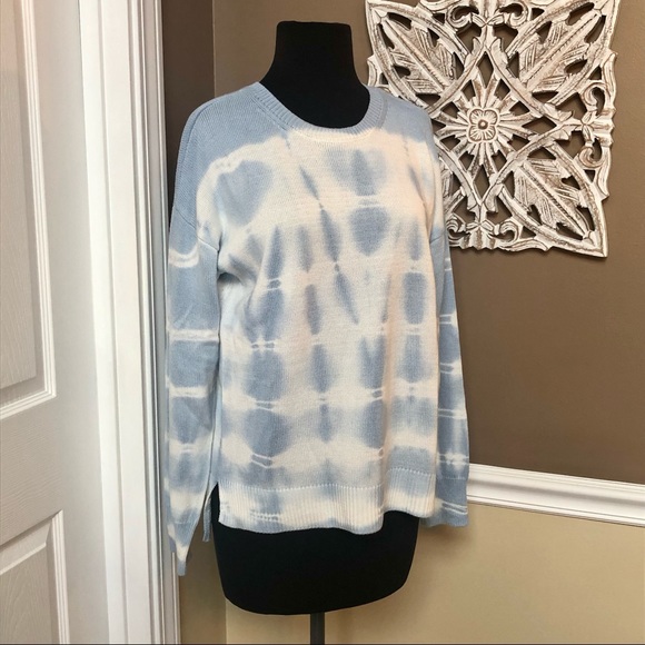 ⭐️ Design History Blue & White Tie Dye Sweater - Size MEDIUM - Picture 3 of 8